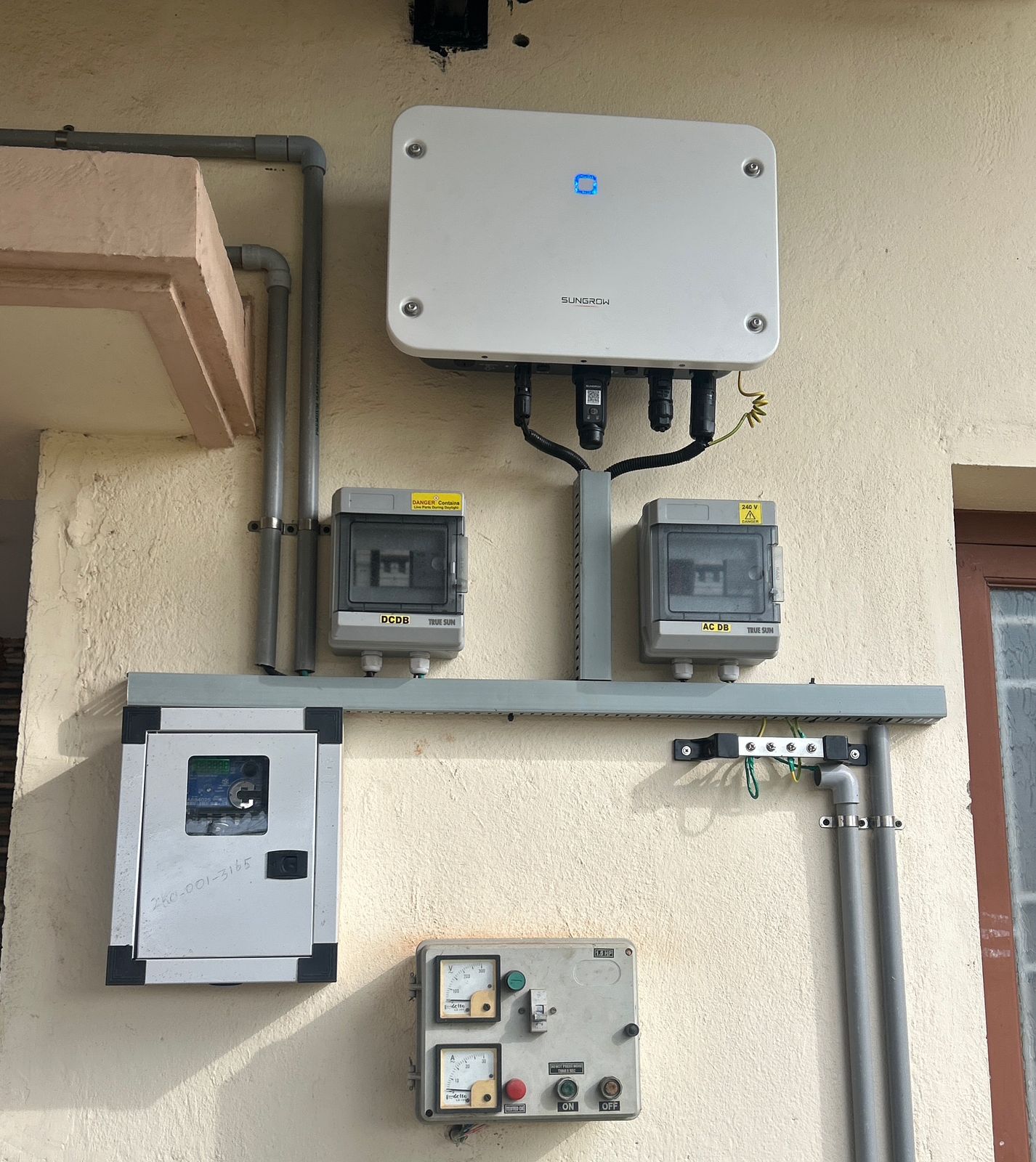 Solar inverter and electrical control equipment